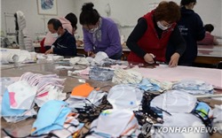 Hàn Quốc thẳng tay phạt tù đầu cơ khẩu trang