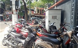 Hà Nội: Cần xử phạt thật nặng vấn nạn trông giữ xe trái phép trên vỉa hè