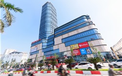 Không khí lễ hội bùng nổ ngày khai trương TTTM Vincom thứ 90 - Vincom Plaza Vinh