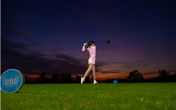 Giải mã sức hút của trải nghiệm golf đêm tại Phú Quốc 