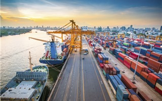 Thông qua đề xuất thu phí khu vực cửa khẩu cảng biển của Hải quan TP.HCM