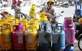 Bắt giữ hàng nghìn bình gas sang chiết trái phép ở Hà Nội