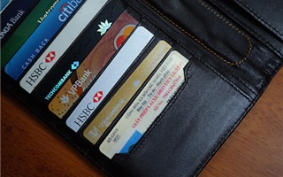 Làm thế nào để lựa chọn được thẻ ATM tốt nhất? Tiêu chí lựa chọn ngân hàng làm thẻ ATM tốt nhất cần biết