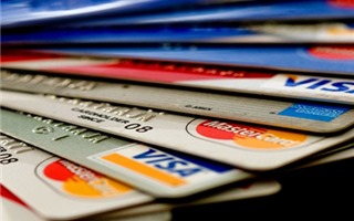 Kinh nghiệm sử dụng thẻ tín dụng trong thời kỳ bão giá