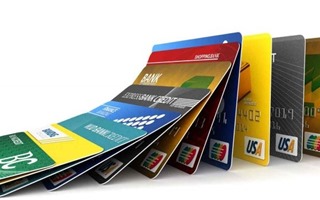 Ngân hàng nào làm thẻ ATM rẻ nhất hiện nay?