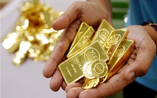Ngày 5/8: Giá vàng SJC quay đầu tăng mạnh, tỷ giá USD tiếp tục “bất động”