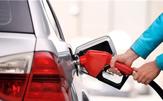 Xử lý như thế nào khi đổ nhầm nhiên liệu cho xe?