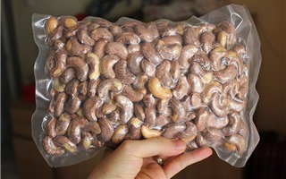 Bảng giá một số loại hạt khô ăn tết 2017