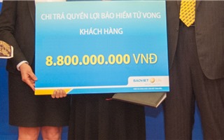 Bảo Việt Nhân thọ chi trả 9,8 tỷ đồng cho khách hàng gặp rủi ro