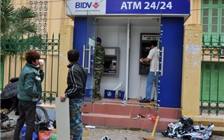 Hàng loạt cây ATM “đuối sức” ngày cận Tết 
