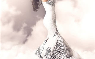 Ngắm 2 bộ váy dạ hội tinh tế Phạm Hương mặc trong bán kết Miss Universe 