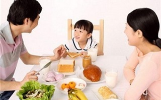 4 thói quen tốt cha mẹ nên dạy cho trẻ ngay từ bé