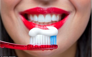 Nghiên cứu mới: Đánh răng thường xuyên sẽ giúp ngăn ngừa ung thư đại tràng