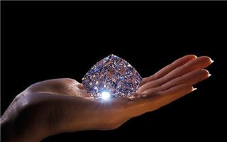 Khám phá mới: Phát hiện vật liệu cứng hơn kim cương