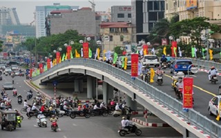 Hà Nội tạm đóng cửa cầu vượt Láng Hạ – Huỳnh Thúc Kháng sau 22h đêm