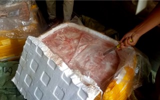 Ngăn chặn gần 10 tấn thịt lợn hôi thối sắp lên bàn nhậu