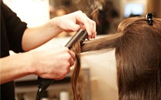 Bí quyết chọn loại máy duỗi tóc phù hợp nhất cho từng loại tóc