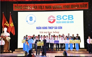 SCB Sông Hàn trao 150 suất học bổng cho học sinh nghèo