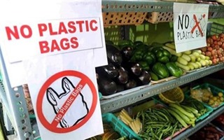TP. Hà Nội: Cần giảm tối thiểu 50% bao bì khó phân hủy tại các chợ, siêu thị