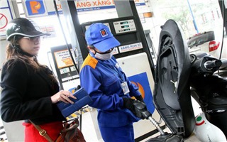Giá xăng có thể sẽ giảm lần cuối vào ngày mai 21/12