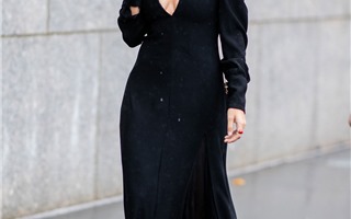 Black Outfit: Trang phục màu đen chưa bao giờ lỗi mốt