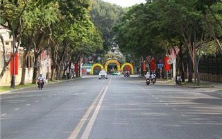 Đường phố Hà Nội, Sài Gòn bình yên ngày mùng 1 Tết