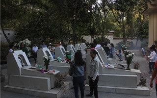 Hàng ngàn lượt người dâng hương tại Khu di tích Ngã ba Đồng Lộc trong dịp Tết