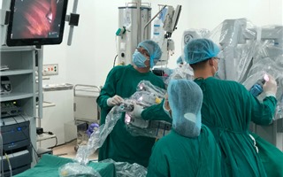 Lần đầu tiên Việt Nam ứng dụng robot điều trị bệnh nhược cơ