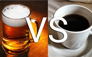 Tại sao uống cafe hay rượu bia làm bạn tiểu tiện nhiều hơn?
