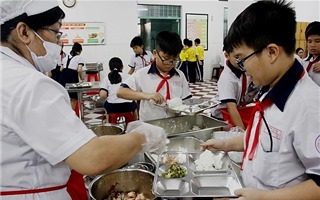 Hà Nội luôn tăng cường việc đảm bảo ATTP bữa ăn trường học