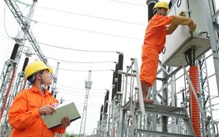 Giá điện và 67.000 người “leo cột”