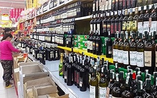 TP HCM muốn tăng thuế rượu, bia: Vẫn còn nhiều băn khoăn
