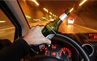 Sửa luật để tăng mức xử phạt đối với tài xế uống rượu bia