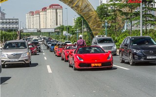 Dàn siêu xe trăm tỉ đình đám nhất Việt Nam gây sốt trên đường phố Hà Nội