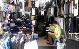 Hà Nội: Quản lý thị trường tạm giữ gần 7.000 sản phẩm nhái Hermes, Gucci Versace, Adidas…