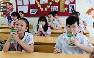 Hơn 1 triệu trẻ em Hà Nội tham gia uống sữa học đường
