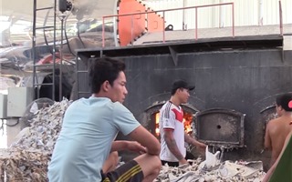 Bình Dương: Phát hiện doanh ngiệp dùng rác thải công nghiệp để đốt lò sản xuất