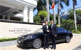 Dùng xe siêu sang Mercedes Maybach S600 chỉ để chở khách cho khách sạn 