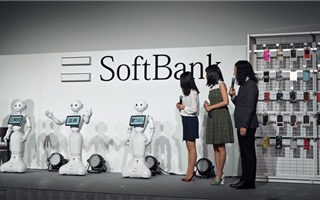 Nhật Bản phát triển cửa hàng có 100% nhân viên là robot