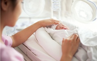 Home Care - Gói dịch vụ chăm sóc cho bà mẹ và em bé sau sinh của Bệnh viện Vinmec 