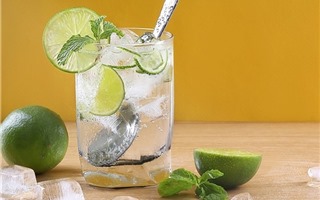 6 loại nước uống giải rượu cực tốt cho sức khoẻ