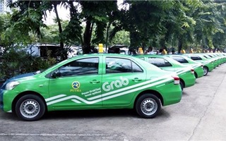 Bộ GTVT báo cáo Chính phủ về quy định gắn hộp đèn cho Taxi công nghệ