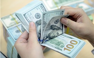 Nhiều ngân hàng dừng nhận tiền gửi của người nước ngoài