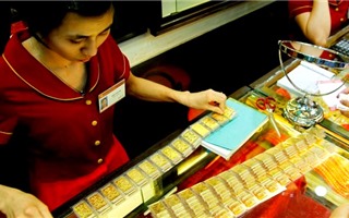 Cập nhật giá vàng hôm nay (8/8): Giá vàng trong nước giảm 200 nghìn đồng/lượng chỉ sau 1 tuần