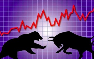 Chứng khoán chiều 13/8: Hàng loạt cổ phiếu giảm điểm, VN-Index "rơi" xuống dưới ngưỡng 600 điểm
