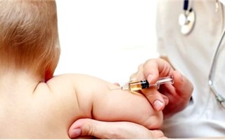 Vắc xin Quinvaxem đã khiến bao nhiêu trẻ em tử vong?