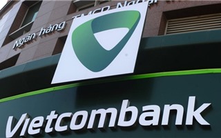 Chủ thẻ Vietcombank: Tiền "bốc hơi" khi thẻ vẫn nằm trong ví
