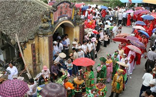 Tới chợ Viềng Nam Định ngày đầu xuân để... “mua may bán rủi”