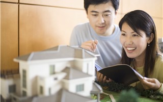 Thế hệ trẻ ngày càng gặp khó khăn trong việc mua nhà để ở