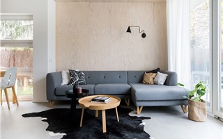 Mẫu thiết kế nội thất Scandinavia với điểm nhấn màu hồng và xanh